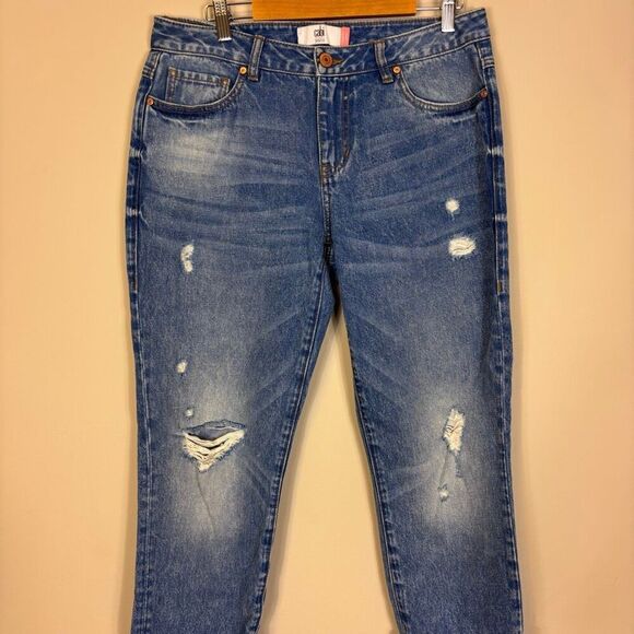 Cabi Malibu Distressed Cuffed Capri Jeans Size 6 Style# 6283 - Picture 3 of 6